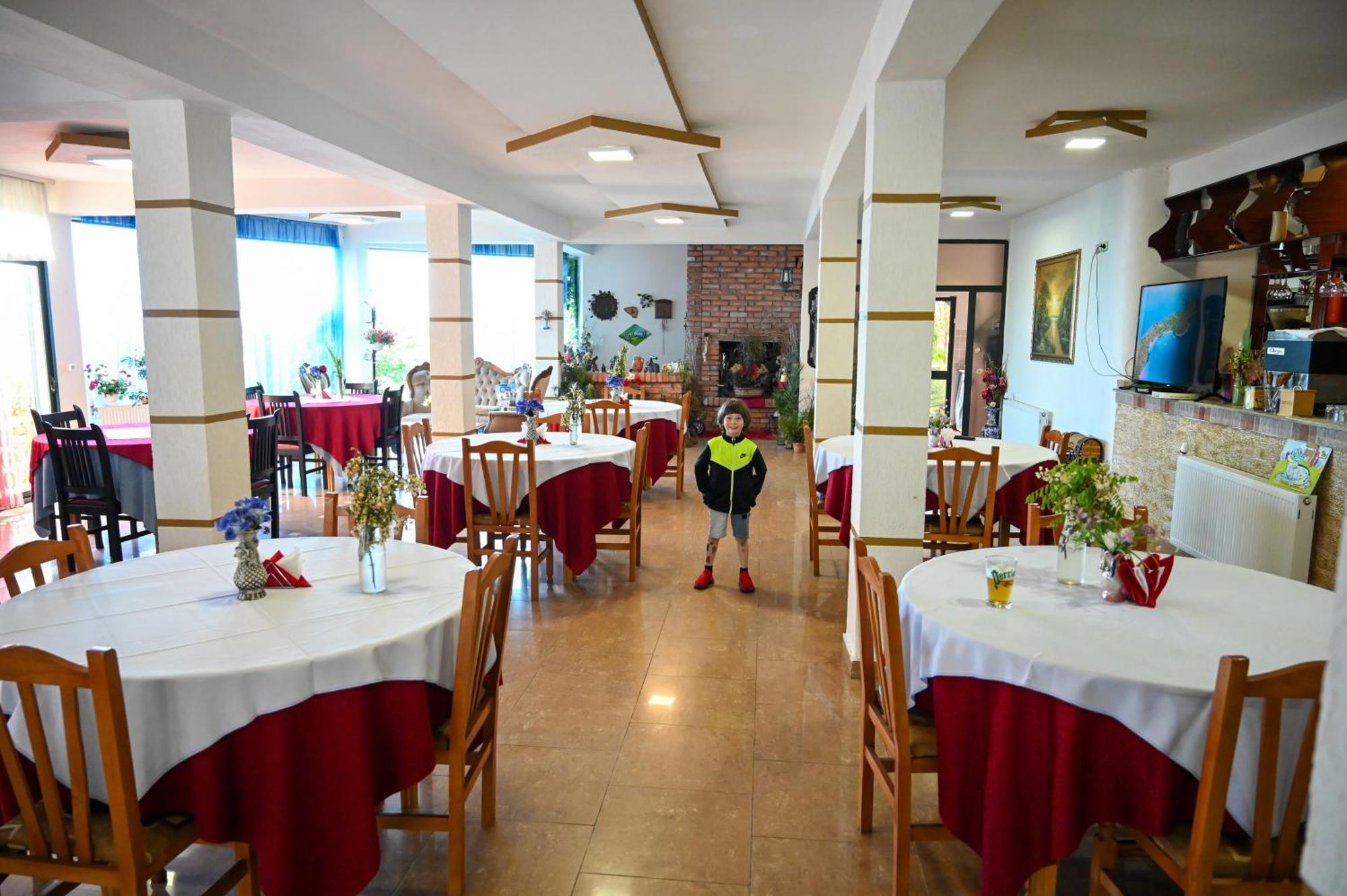 Hotel Joni Restaurant Bucimas Exterior foto