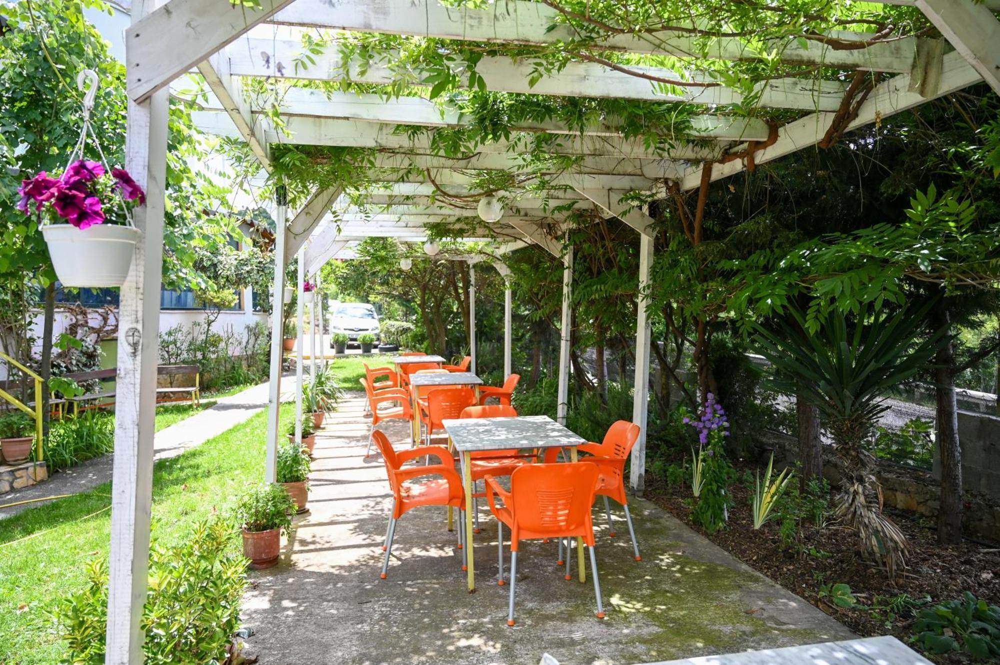 Hotel Joni Restaurant Bucimas Exterior foto