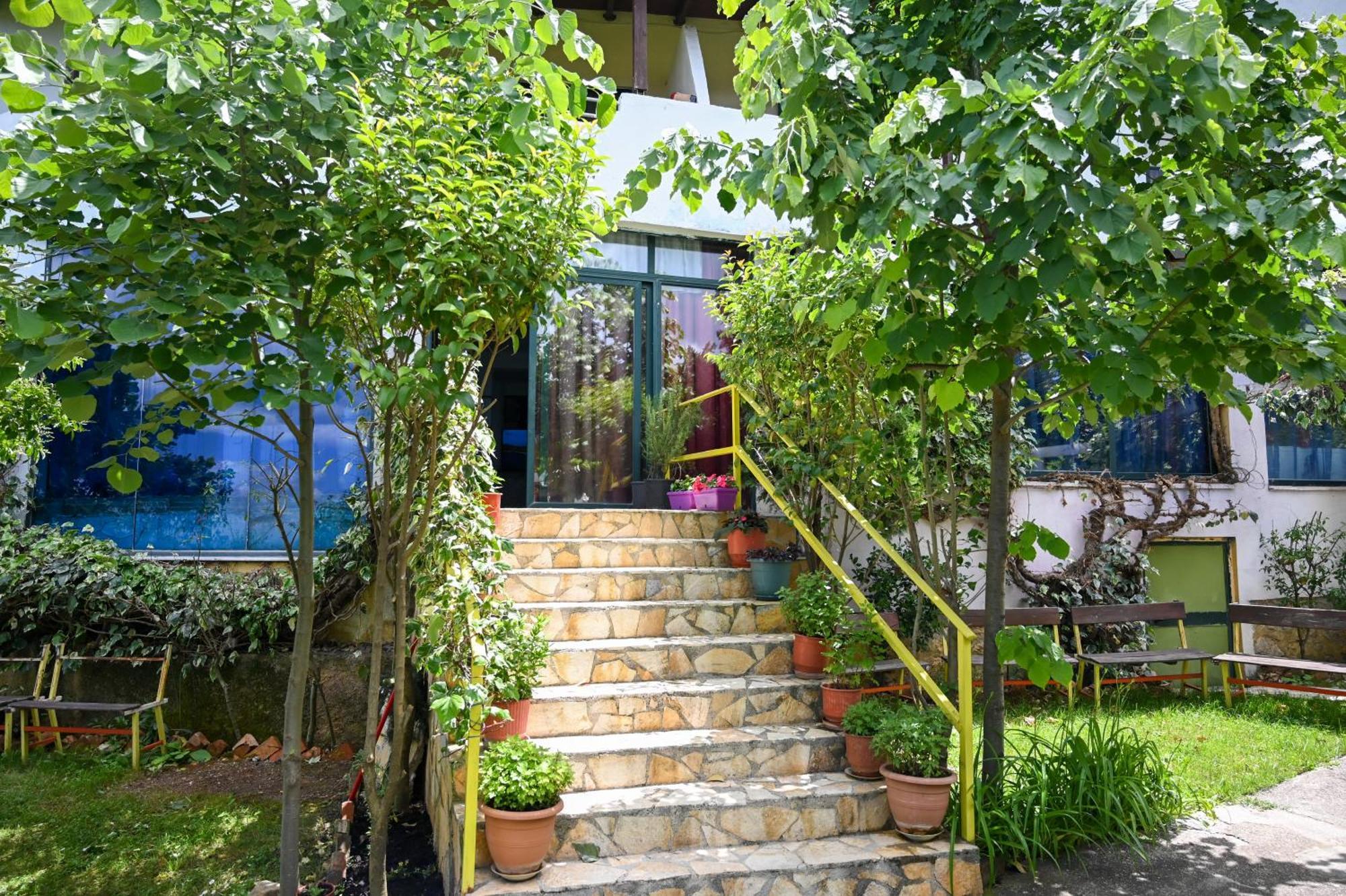 Hotel Joni Restaurant Bucimas Exterior foto